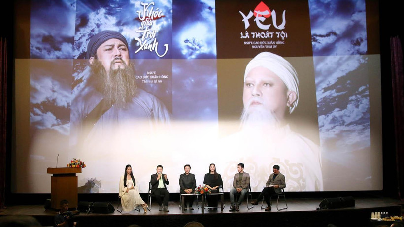 Không gian buổi giới thiệu hai vở chính kịch “Khóc giữa trời xanh” và “Yêu là thoát tội” tại nhà hát Opera Đà Lạt.