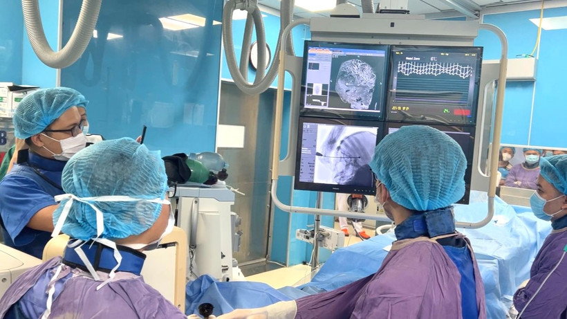 Phối hợp đa khoa cứu sống người bệnh. 