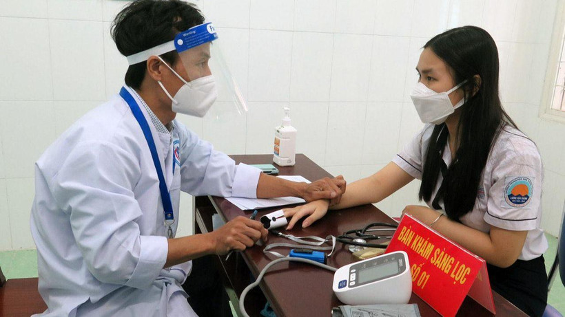 Tại Phú Yên, trẻ em từ 5 đến dưới 12 tuổi, tỷ lệ tiêm mũi 1 đạt 82,5%, mũi 2 đạt 51,9%, vẫn còn thấp so với trung bình chung cả nước.