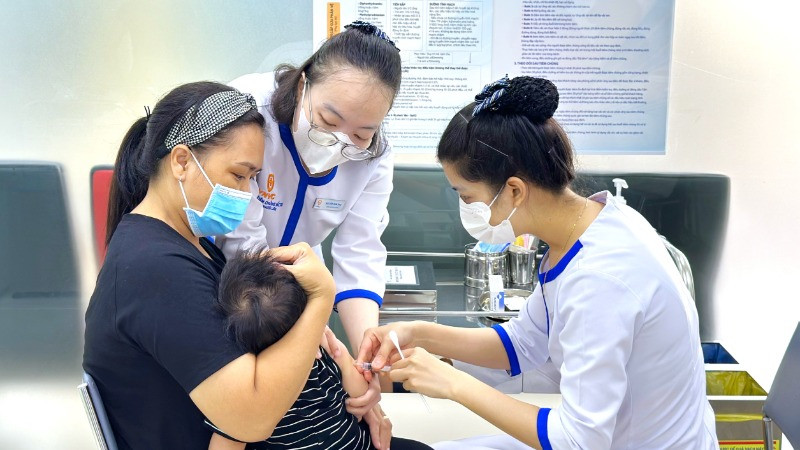 Tiêm vaccine là biện pháp phòng bệnh sởi chủ động. (Ảnh minh họa)