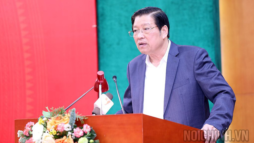 Đồng chí Phan Đình Trạc, Ủy viên Bộ Chính trị, Bí thư Trung ương Đảng, Trưởng Ban Nội chính Trung ương, Phó Trưởng ban Thường trực Ban Chỉ đạo Trung ương về phòng, chống tham nhũng, tiêu cực phát biểu tại Hội nghị. (Ảnh: Ban Nội chính Trung ương)