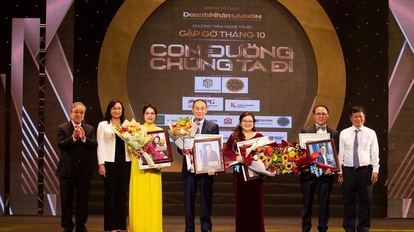 Vinh danh các doanh nhân truyền cảm hứng năm 2022.