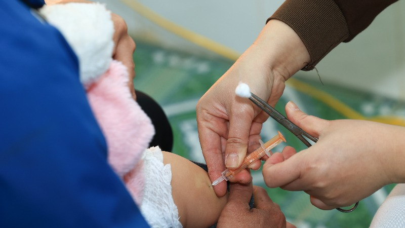 Tiêm vaccine là cách phòng bệnh chủ động. (Ảnh: H.T)