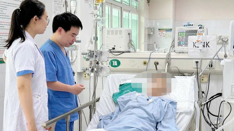 Bệnh nhân được cấp cứu qua cơn nguy kịch. (Ảnh: BVCC)