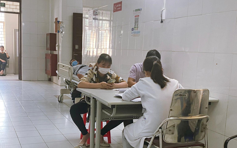 Bệnh nhân khám tại Viện Sức khỏe tâm thần, Bệnh viện Bạch Mai. 
