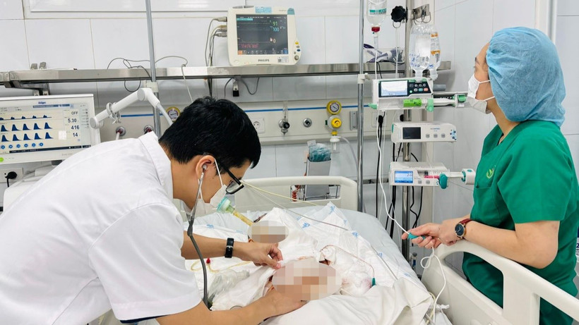 Bệnh nhân được theo dõi tại khoa Hồi sức tích cực I, Bệnh viện Hữu nghị Việt Đức.