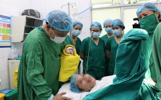 Sản phụ sinh con an toàn ở tuần thai 38.