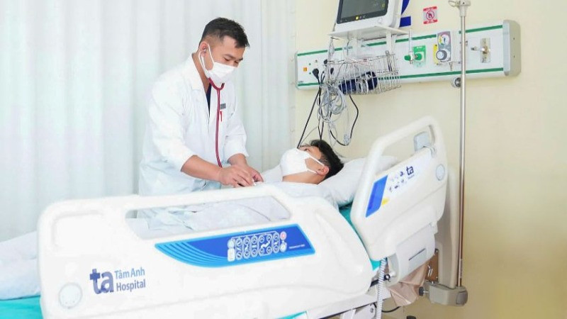 Bệnh nhân bị tiêu cơ vân sau khi tập thể dục cường độ cao. (Ảnh: BVCC)