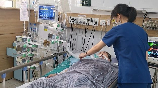 Bệnh nhân được điều trị tích cực tại Bệnh viện Bạch Mai nhưng không qua khỏi. 