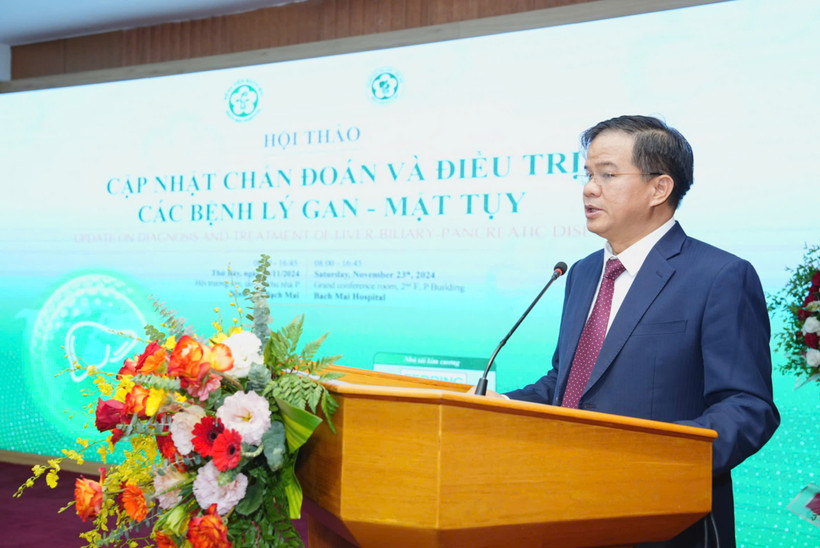 Phó Giáo sư, Tiến sĩ Đào Xuân Cơ, Giám đốc Bệnh viện Bạch Mai phát biểu tại hội thảo.