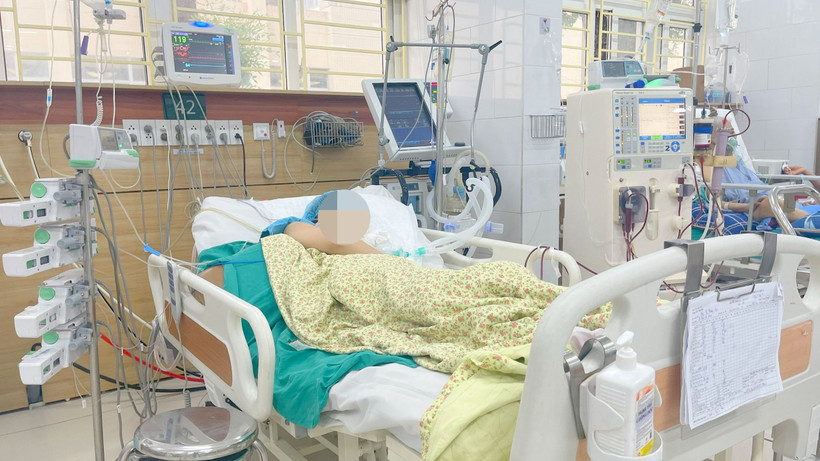 Bệnh nhân đang được điều trị tích cực.