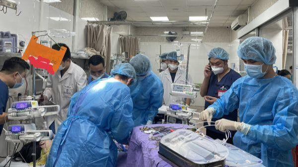 Can thiệp ECMO cho bệnh nhân.