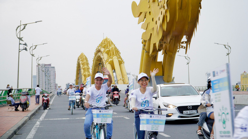 Diễu hành tuyên truyền.