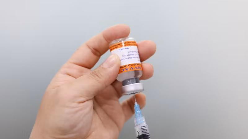 Vaccine phòng sởi.