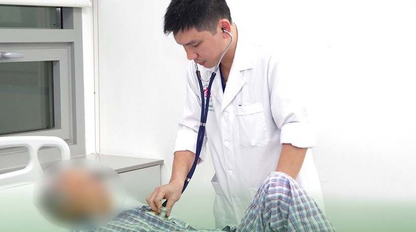 Bệnh nhân tim mạch nhập viện điều trị tại Bệnh viện Trung ương Quân đội 108.