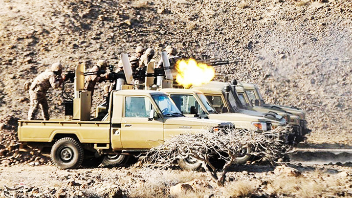 Binh sĩ Iran tấn công nhóm ly khai Jaish al-Adl tại khu vực biên giới. Ảnh: TASNIM NEWS