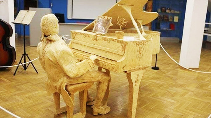 Tạo hình tác phẩm nghệ thuật từ que diêm