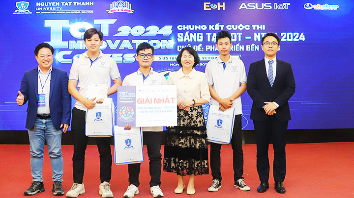 Trao giải Cuộc thi “Sáng tạo IoT - NTTU 2024”