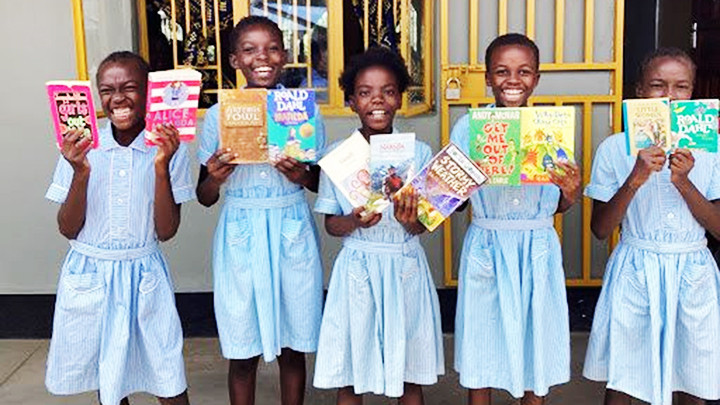 Học sinh tiểu học ở Lusaka tham gia học ngoại khóa. Ảnh: GETTY IMAGES