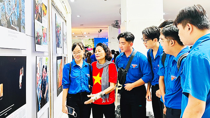 Tử tù Côn Đảo chia sẻ những ký ức về chiến tranh, mất mát với thế hệ trẻ hôm nay.