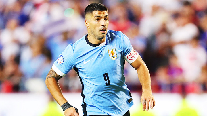 Suarez đi vào lịch sử Copa America