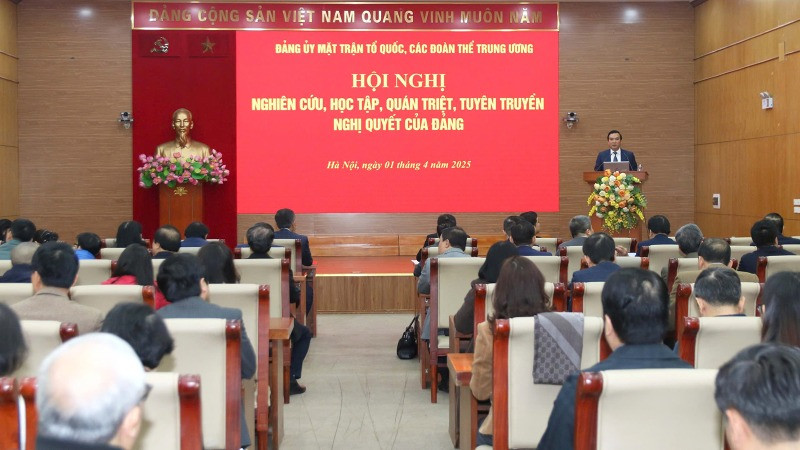 Toàn cảnh hội nghị.