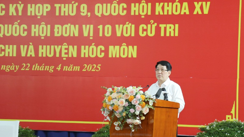 Chủ tịch nước Lương Cường phát biểu tại buổi tiếp xúc cử tri.