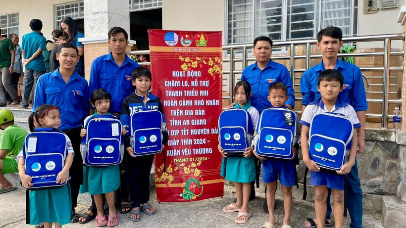 Một hoạt động chăm lo trẻ em của Trung tâm Công tác xã hội Thanh thiếu niên 