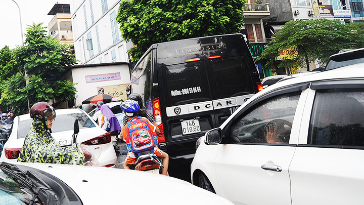 “Bến cóc” nở rộ