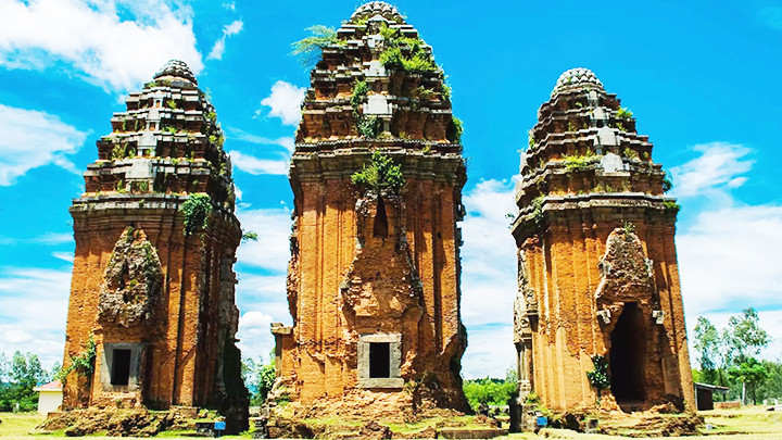 Huyền bí tháp Dương Long