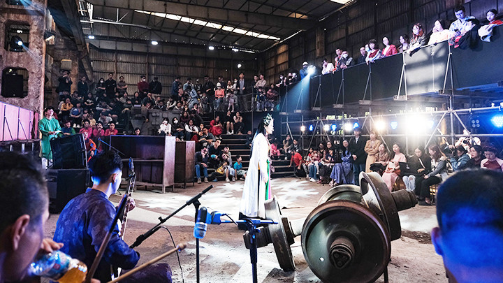 Trình diễn Nghệ thuật “Đường trường” tại một không gian Nhà máy xe lửa Gia Lâm.