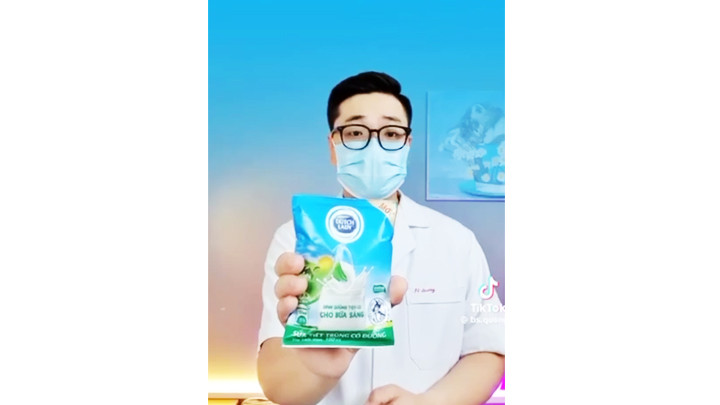 "Sữa thật" được giới thiệu với thông tin mập mờ trên một số nền tảng mạng xã hội.