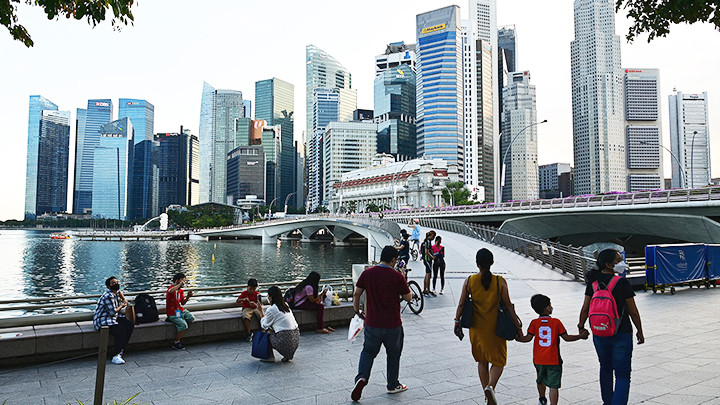 Kiệt sức được nhận định là nguyên nhân hàng đầu của tình trạng người lao động Singapore nghỉ việc dài ngày. Ảnh: LIM YAOHUI