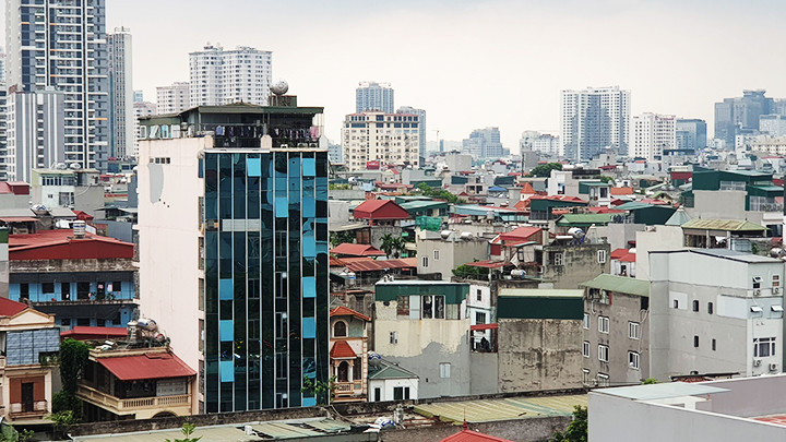 Luật Nhà ở sửa đổi đưa ra các quy định cụ thể hơn nhằm bảo đảm an toàn cho loại hình nhà ở nhiều tầng, nhiều căn hộ của cá nhân. Ảnh: NAM HẢI