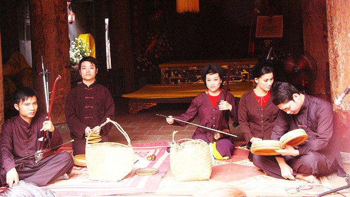 Việc sưu tầm và bảo tồn đã giúp nghệ thuật xẩm trở lại trong đời sống đương đại. Ảnh: QUANG HƯNG