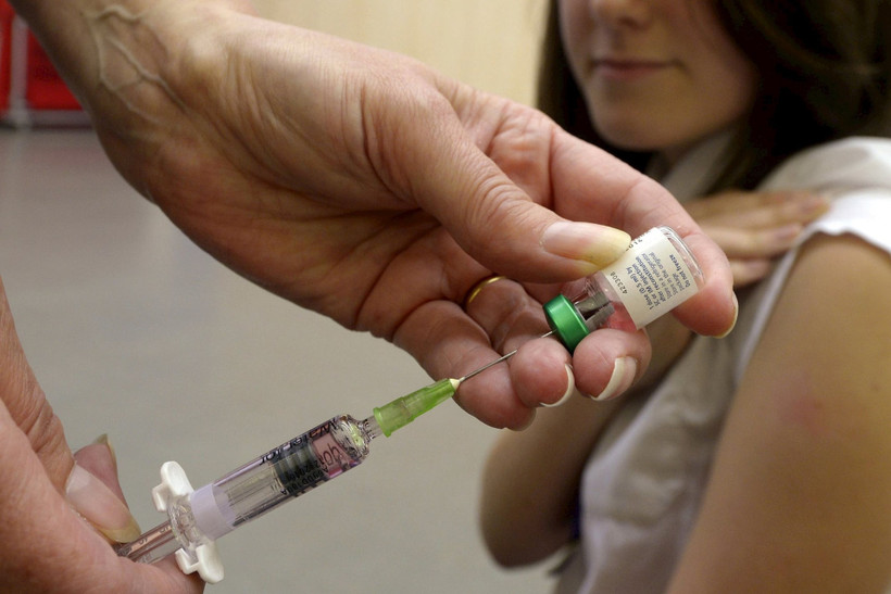 Tiêm vaccine là giải pháp hữu hiệu ngăn ngừa mắc sởi. Ảnh: AP