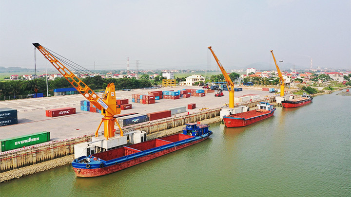 Một góc Tân cảng Quế Võ, Bắc Ninh.