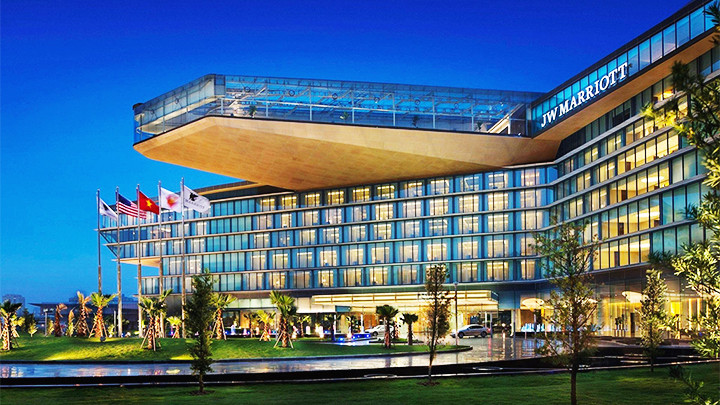 Khách sạn JW Marriott đang có chương trình ưu đãi dành cho nhóm khách gia đình.