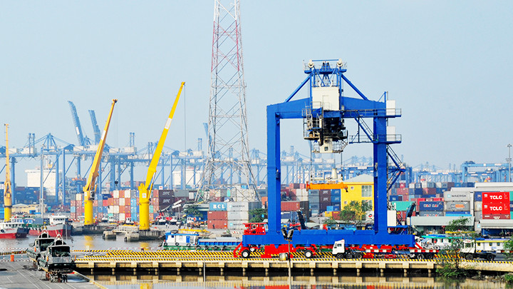 Hơn 90% hàng hóa xuất nhập khẩu của Việt Nam đi qua các cảng biển. Ảnh: SONG ANH