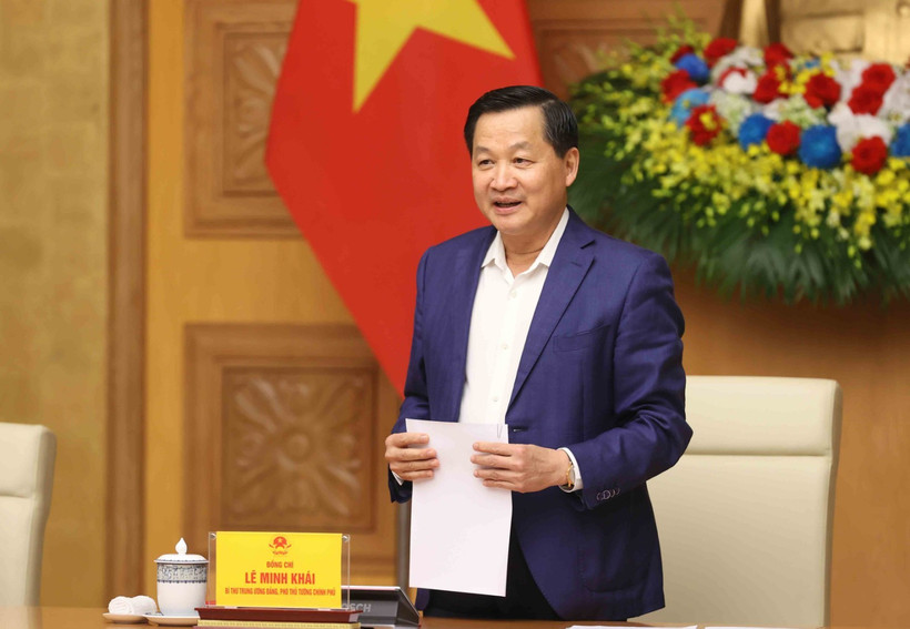 Chiều 28/3, tại Trụ sở Chính phủ, Phó Thủ tướng Lê Minh Khái, Chủ tịch Hội đồng Tư vấn chính sách tài chính, tiền tệ quốc gia đã chủ trì cuộc họp toàn thể của Hội đồng.