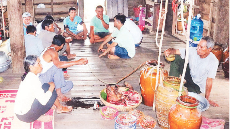 Lễ báo hiếu của người Jrai tại huyện Phú Thiện, tỉnh Gia Lai.
