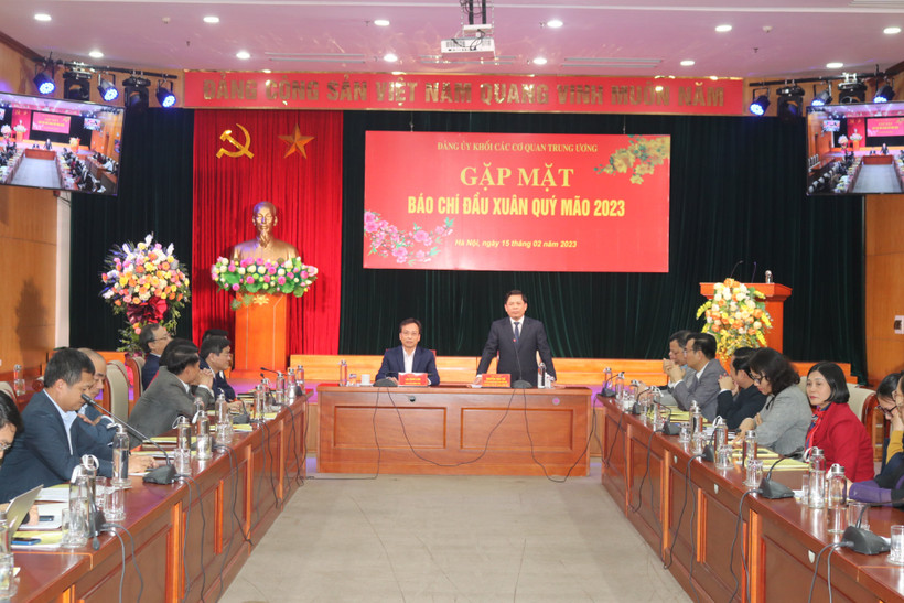 Quang cảnh buổi gặp gỡ, trao đổi thông tin.