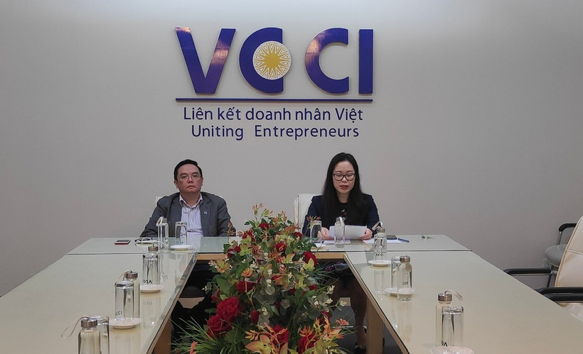 Ông Phạm Thái Lai (bên trái) đánh giá cao ý nghĩa của Giải thưởng Hành động vì cộng đồng (Ảnh: Nhân vật cung cấp)