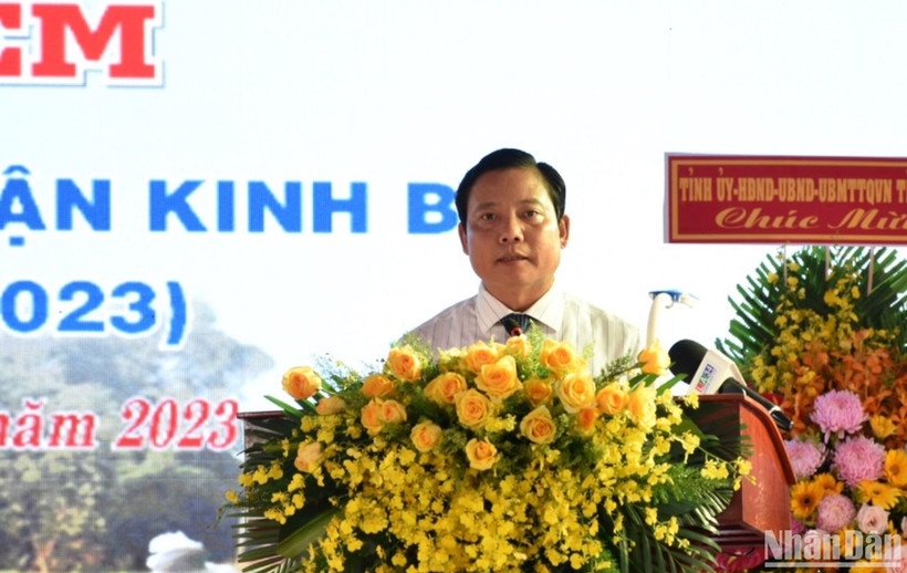 Lãnh đạo Ủy ban nhân dân tỉnh Long An ôn lại sự kiện lịch sử của chiến thắng trận Kinh Bùi. 