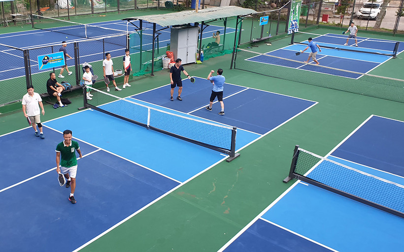 Xây dựng sân chơi thể thao bừa bãi