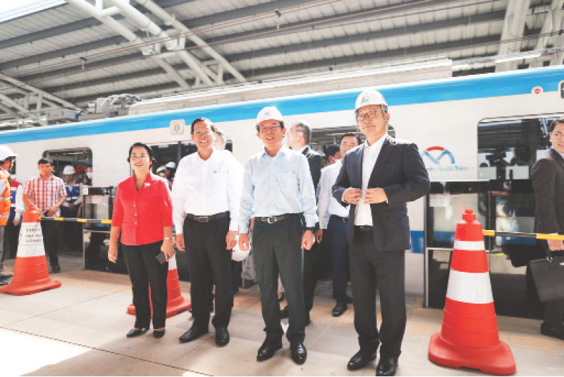 Lãnh đạo thành phố tham dự lễ chạy thử nghiệm chuyến tàu Metro Bến Thành-Suối Tiên.