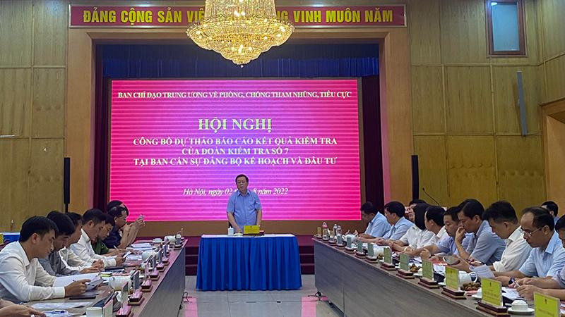 Đồng chí Nguyễn Trọng Nghĩa phát biểu tại Hội nghị.