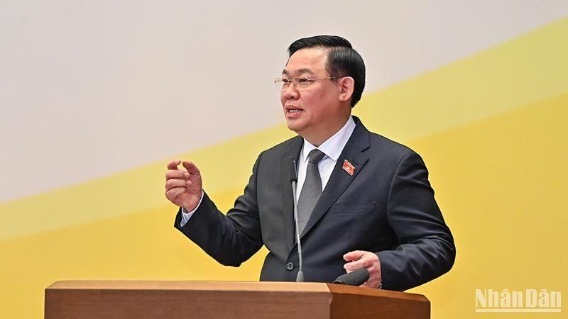 Chủ tịch Quốc hội Vương Đình Huệ phát biểu chỉ đạo và kết luận hội nghị. (Ảnh: DUY LINH)