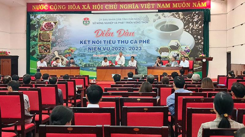 Cơ quan chức năng, nhà khoa học, chuyên gia, nông hộ, hợp tác xã… thảo luận tại Diễn đàn.