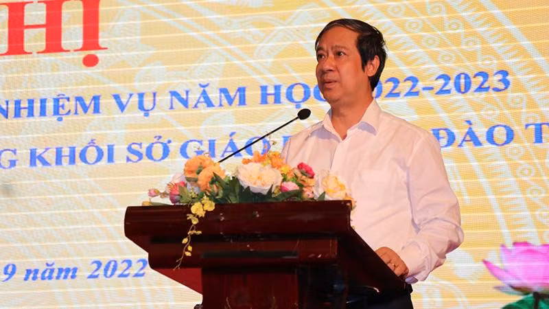 Bộ trưởng Giáo dục và Đào tạo Nguyễn Kim Sơn phát biểu tại Hội nghị.